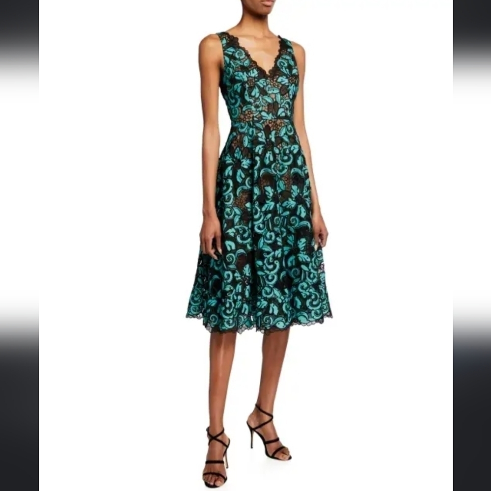 Dress the Population Blair Deep V-Neck Lace Fit-&-Flare Dress Size XS